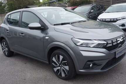 Dacia Sandero 5.700 km 14.980 &euro; Solingen 42651