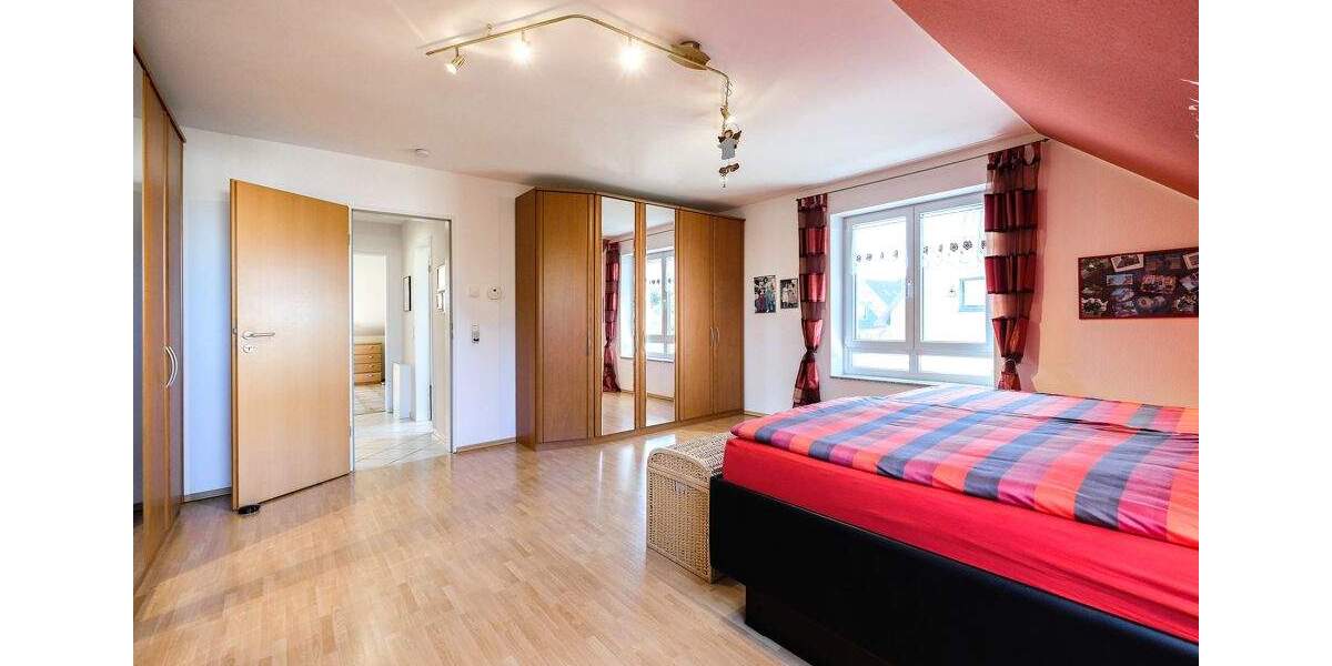 Doppelhaushälfte Langenfeld Immigrath - 4 Zimmer, 130 m&sup2;, 675.000&euro; | Angebot:23254434