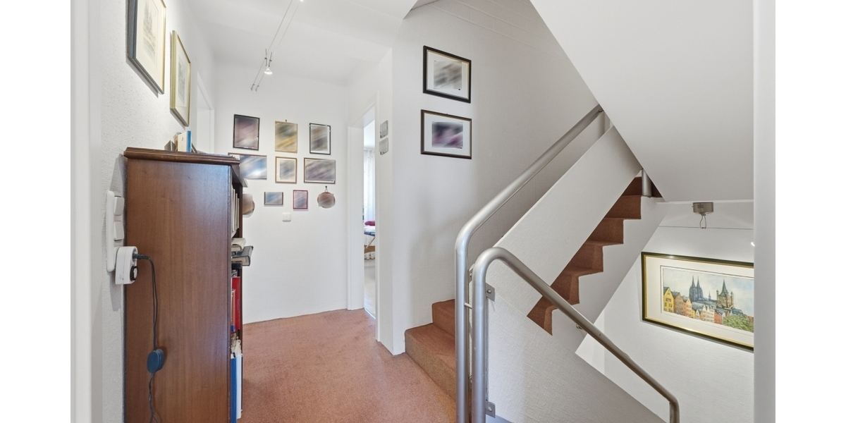 Modernisiert & energieeffizient! 161 m² Wohnkomfort mit Wärmepumpe, PV-Anlage in einer Sackgasse. - Reihenmittelhaus Pulheim | Angebot:27212381