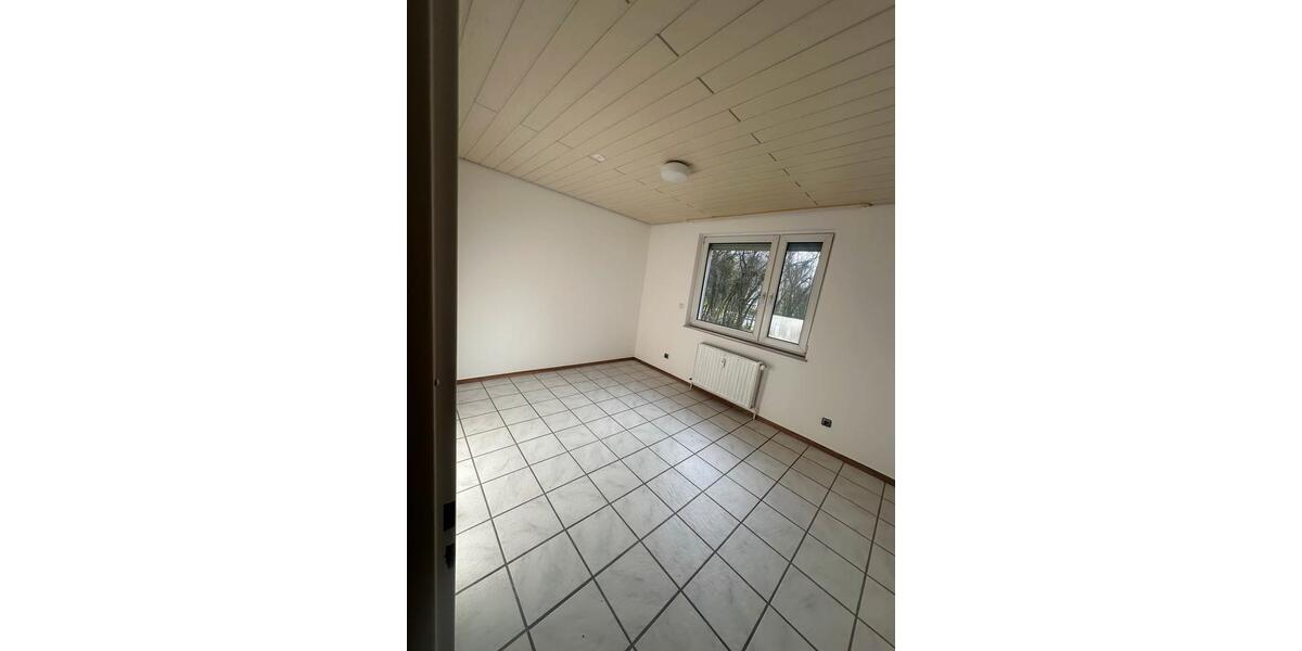 Erdgeschoßwohnung Leverkusen Alkenrath - 3 Zimmer, 70 m&sup2;, 1.300&euro; | Angebot:26338797