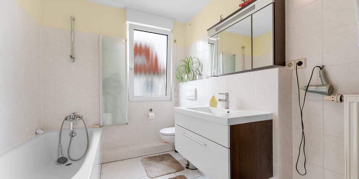 Familienfreundliches Reihenhaus mit viel Platz und exzellenter Energieeffizienz in Köln 6 zimmer