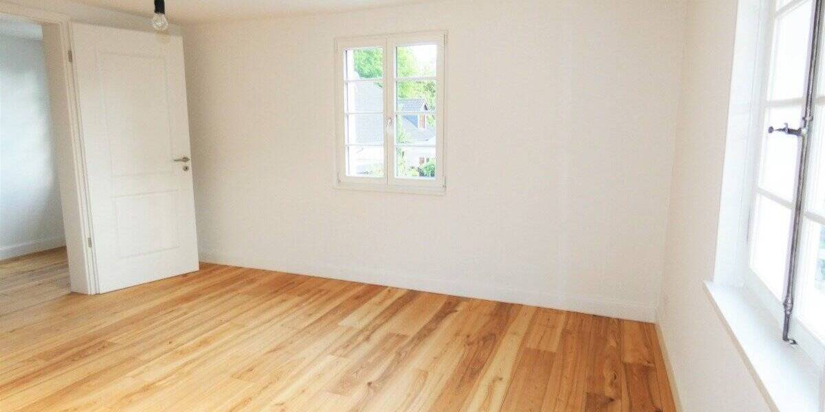 Einfamilienhaus Köln Dünnwald - 6 Zimmer, 240 m&sup2;, 3.500&euro; | Angebot:25728027