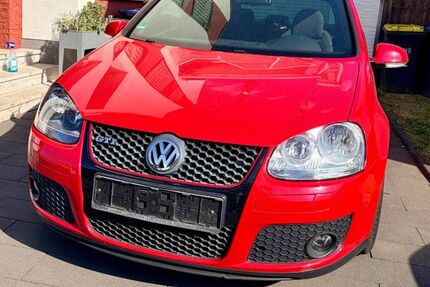 VW Golf 104.500 km 7.999 &euro; Köln 50767