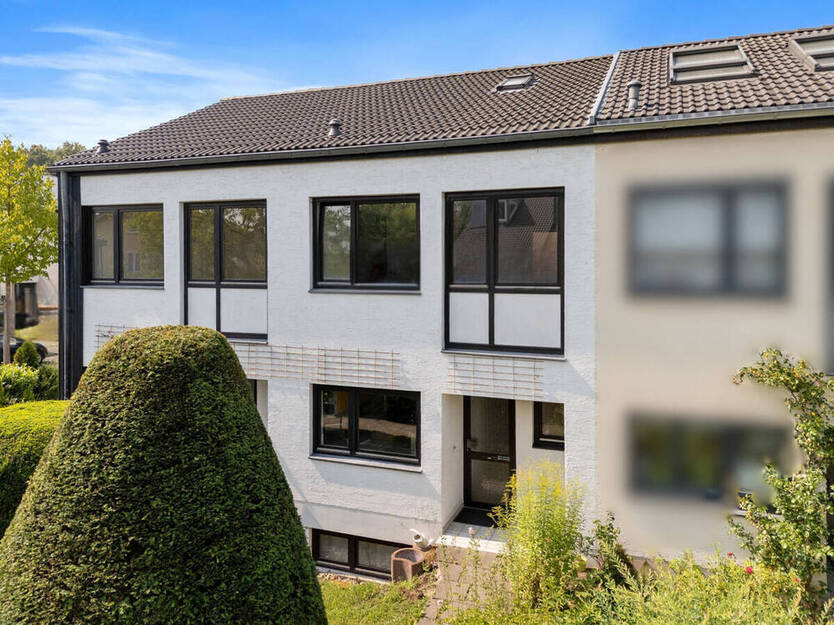 Split-Level trifft Reihennmittelhaus - wohnen mit Stil und Ausblick