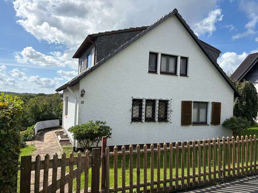 Haus zum Mieten in Solingen 1.600 € 140 m² 5 zimmer
