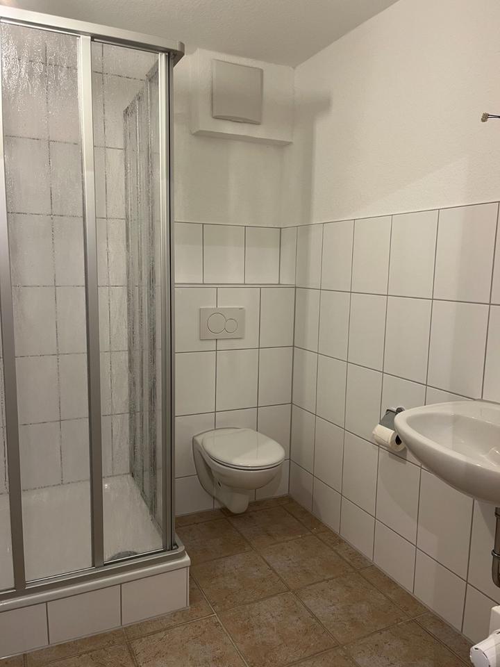**Renoviertes, großzügiges Reihenmittelhaus in Leverkusen Kursiefen**