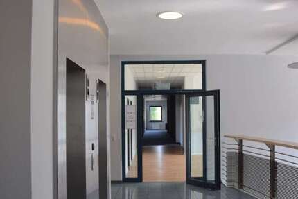 Büro in Köln 830 € 27 m²