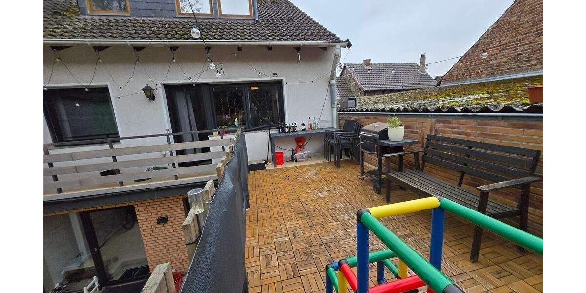 Mehrfamilienhaus, Wohnhaus Weilerswist Großvernich - 7 Zimmer, 259 m&sup2;, 520.000&euro; | Angebot:25692842