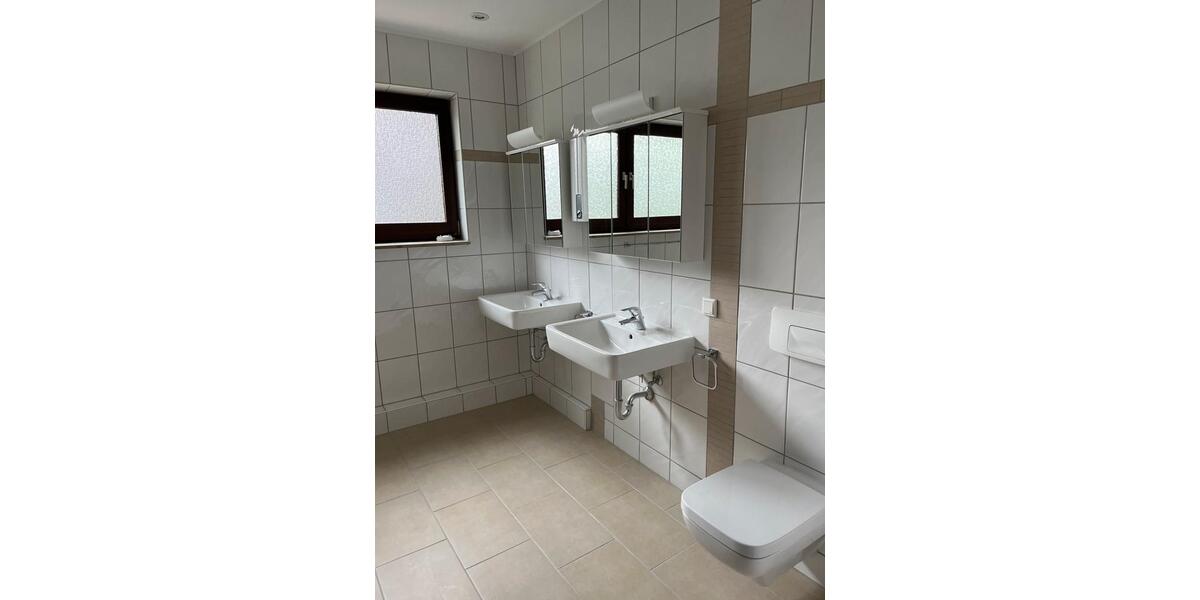 Schöne 5 Zimmer Maisonette Wohnung in Bergisch Gladbach Schildgen zimmer