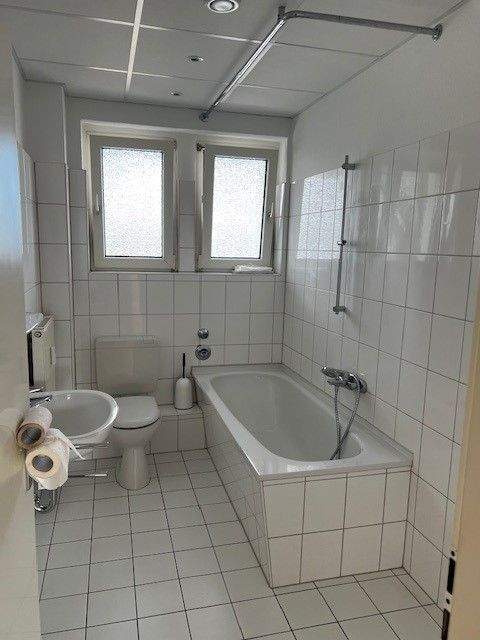Helle 2 Zimmerwohnung mit Wohnküche und 2 Balkonen 2 zimmer