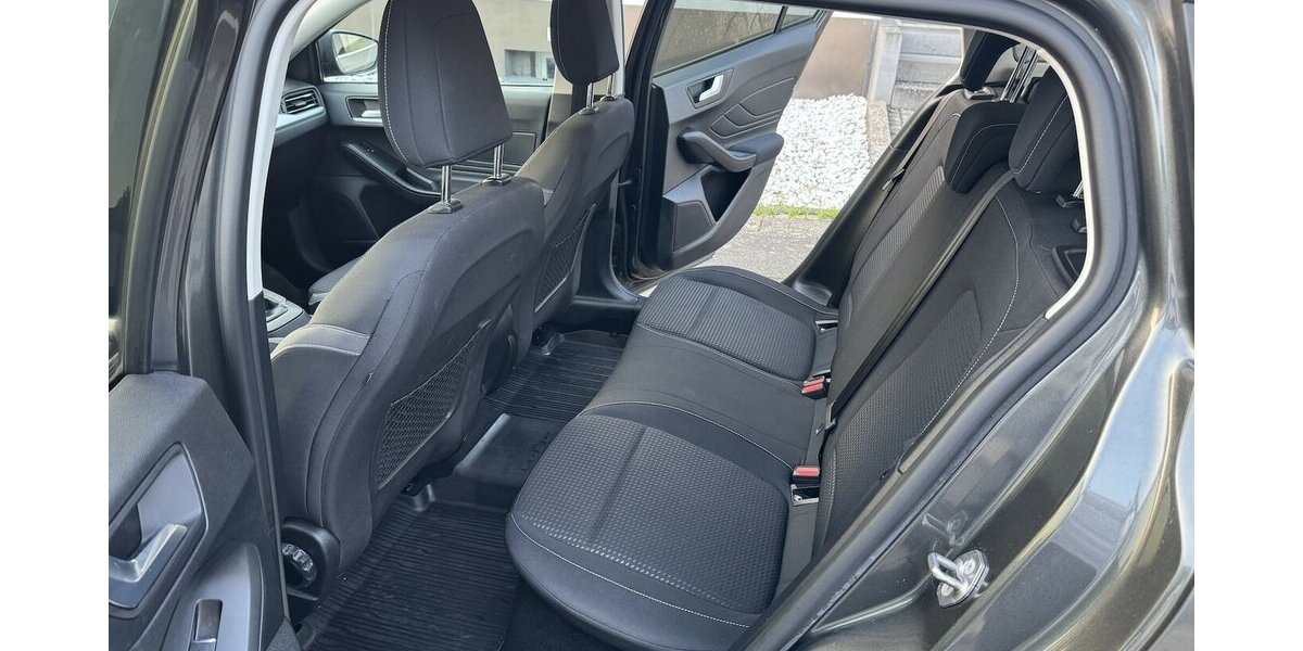 Ford Focus EcoBlue.Nav.Temp.Serv-Neu.EU6 GARANTIE.1Hd 64.284 km 14.000 &euro; Erftstadt 50374