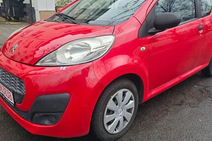 Peugeot 107 98.000 km 1.890 &euro; Köln 50739