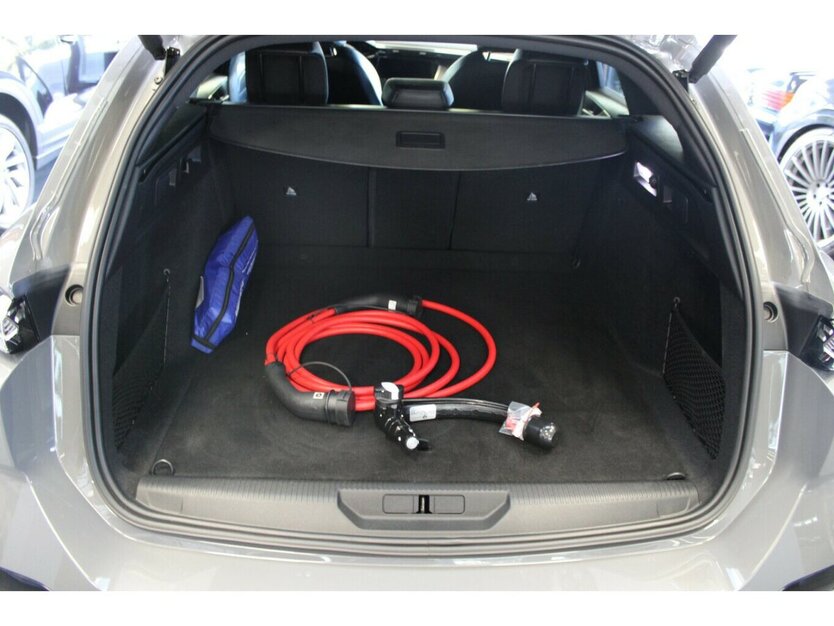 Peugeot e-308 SW Elektro 156 GT 4.919 km 28.980 € Euskirchen 53881