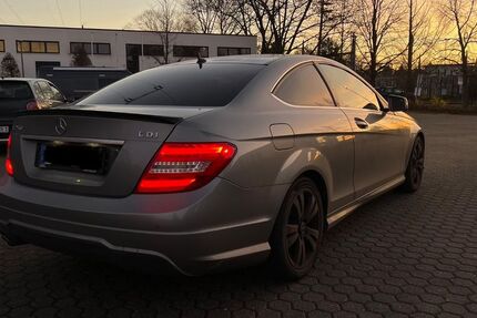 Mercedes-Benz C 250 215.800 km 12.500 &euro; Niederkassel 53859