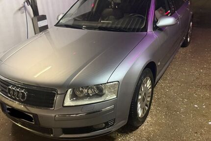 Audi A8 206.235 km 4.200 € Köln 50825