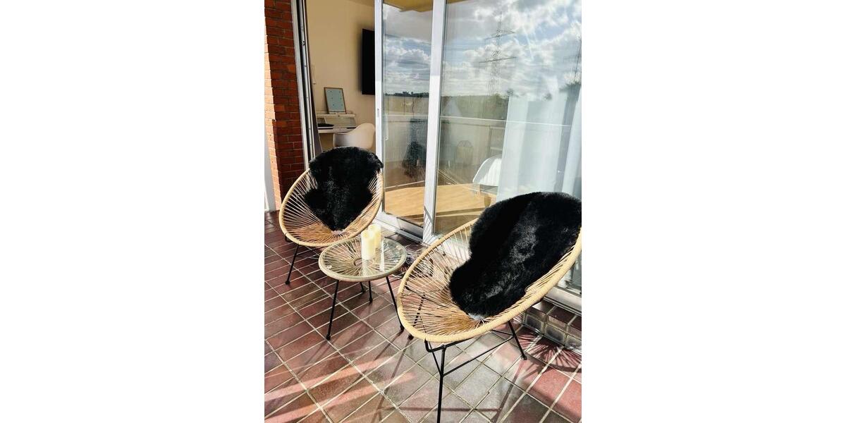 Hochwertig möbliertes 1-Zimmer-Apartment, großer Südbalkon 1 zimmer