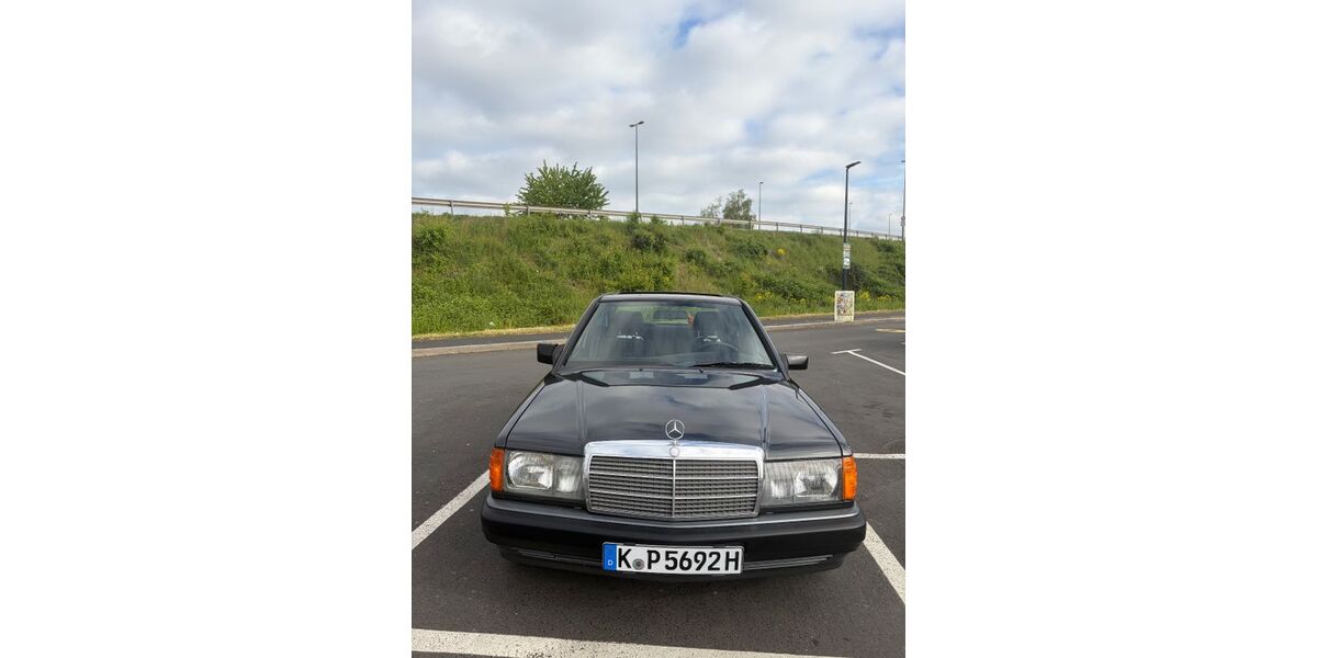 Mercedes-Benz 190 220.000 km 5.700 &euro; Köln 51105