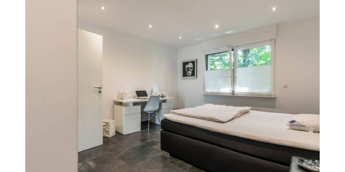 2018 saniertes EFH mit hausinterner Garage in zentraler Lage von Opladen * hochwertige Ausstattung * 2 Terrassen * ... 5 zimmer