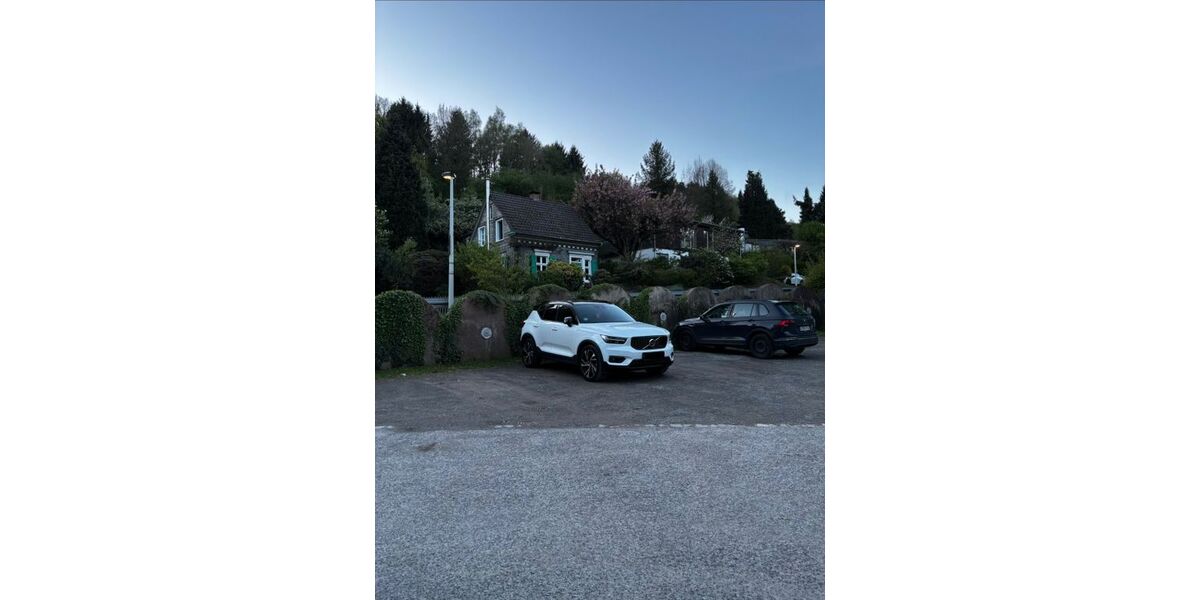 Volvo XC40 85.500 km 24.900 &euro; Solingen 42651
