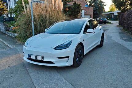 Tesla Model 3 44.290 km 29.790 &euro; Monheim am Rhein 40789
