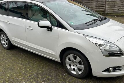 Peugeot 5008 159.000 km 3.990 &euro; Köln 51069
