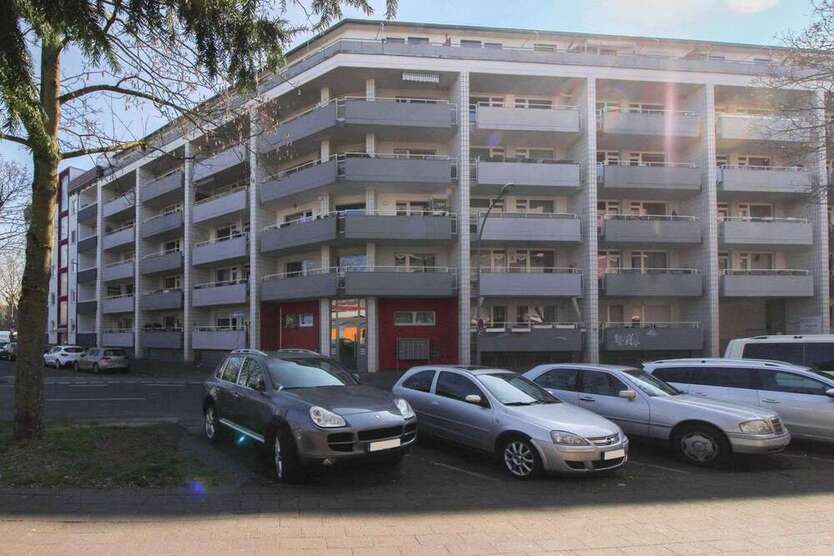 Wohnung zum Kaufen in Köln 370.000 € 145.02 m²