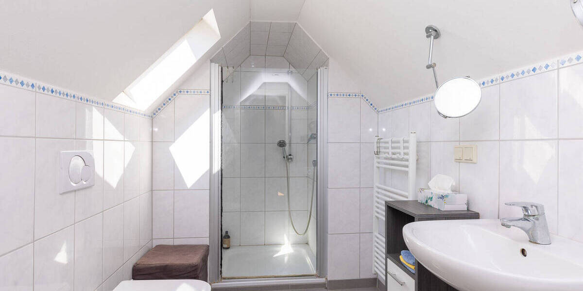 Einfamilienhaus Köln / Lövenich Lövenich - 8 Zimmer, 300 m&sup2;, 1.990.000&euro; | Angebot:25664367