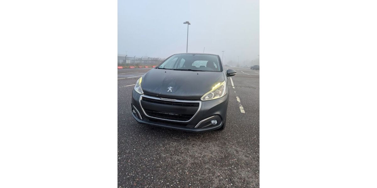 Peugeot 208 138.000 km 4.499 &euro; Köln 51147
