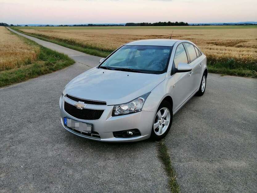 Chevrolet Cruze 175.000 km 2.600 € Zülpich 53909