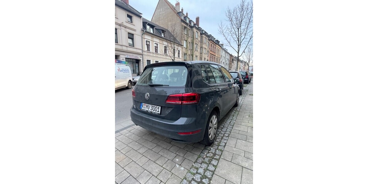 VW Golf Sportsvan 184.235 km 10.500 &euro; Köln 50667