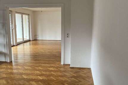 Wohnung Bonn Hardtberg - 4 Zimmer, 180 m&sup2;, 1.900&euro; | Angebot:25142833