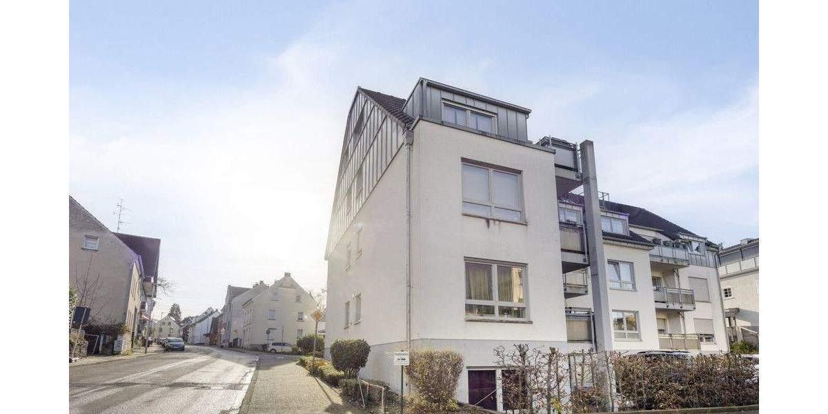 Top gepflegtes Neun-Familienhaus in guter Lage von Bergisch-Gladbach - Mehrfamilienhaus, Wohnhaus Bergisch Gladbach Gladbach | Angebot:23973693