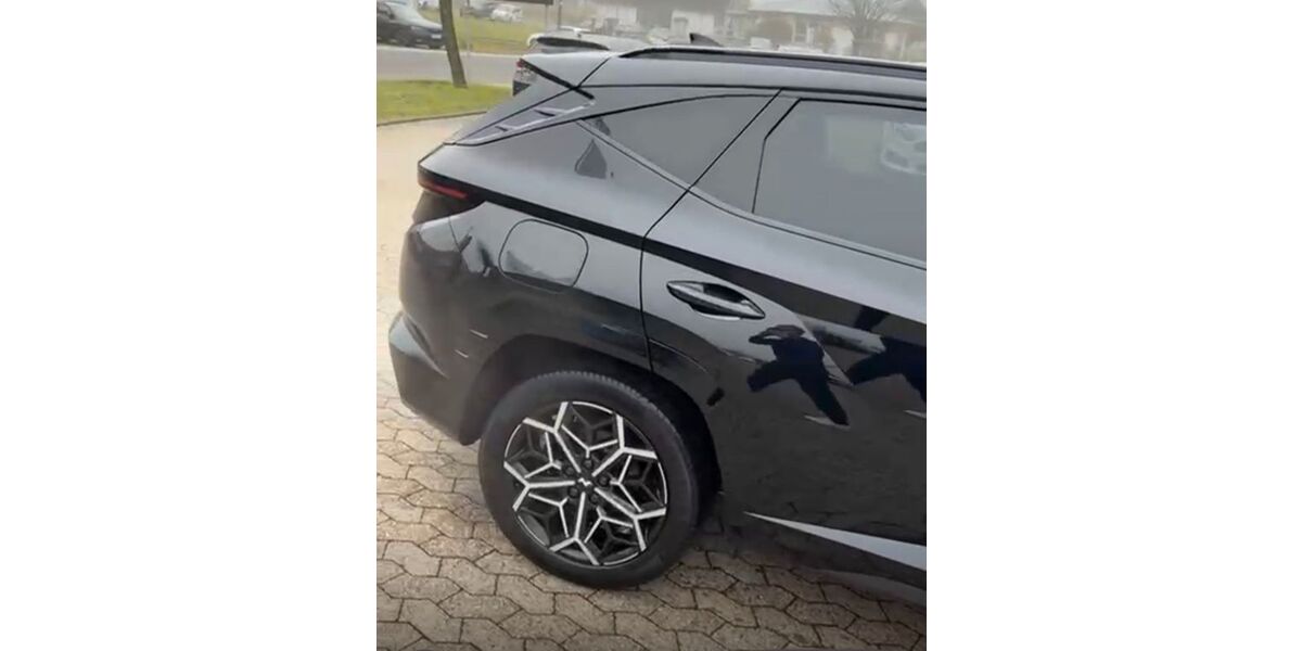 Hyundai TUCSON 100.000 km 24.990 € Köln 50739