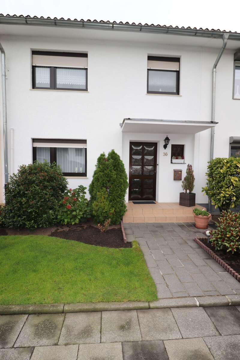 Haus zum Kaufen in Köln-Worringen 294.900 € 96 m² 5 zimmer