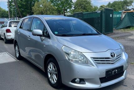 Toyota Verso 191.000 km 6.999 &euro; Köln 50739