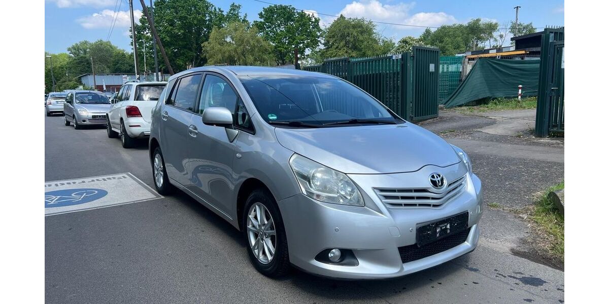 Toyota Verso 191.000 km 6.999 &euro; Köln 50739