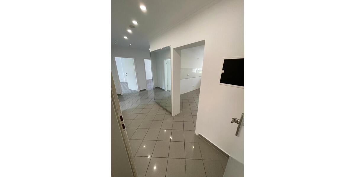 Hochparterre Köln Ehrenfeld - 3 Zimmer, 81 m&sup2;, 1.800&euro; | Angebot:27627043