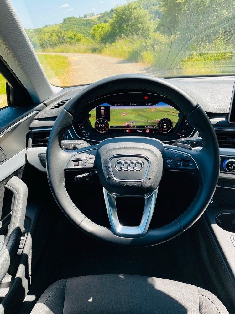 Audi A4 Avant 71.000 km 20.499 € Düsseldorf 40213