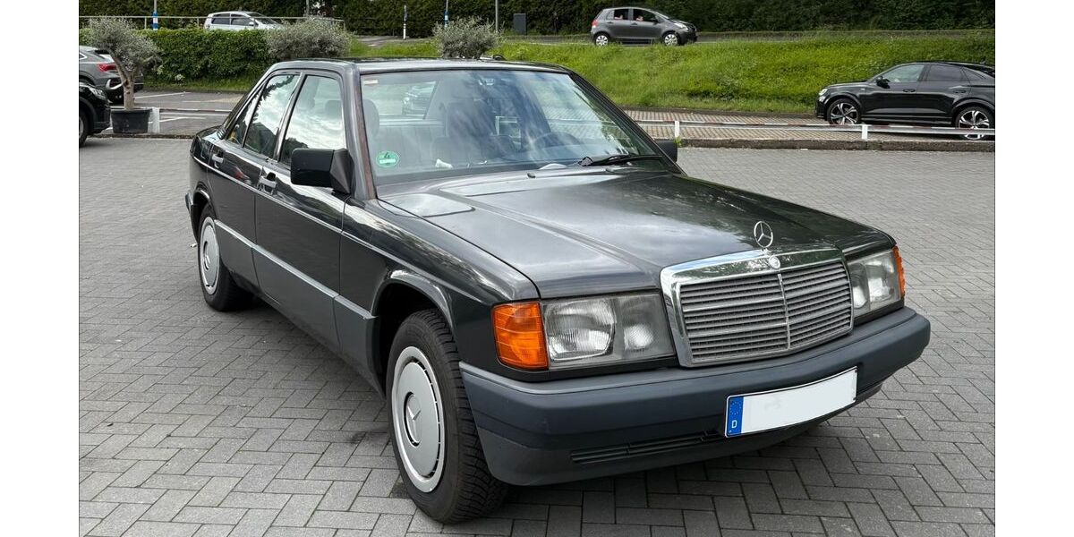 Mercedes-Benz 190 162.000 km 8.850 &euro; Köln 50733