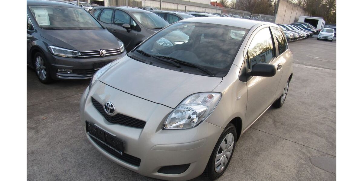 Toyota Yaris 36.000 km 4.900 &euro; Leverkusen 51371