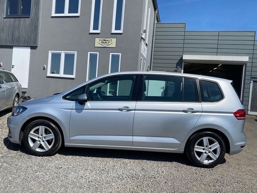 VW Touran 164.000 km 10.450 € Euskirchen 53881