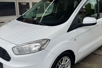 Ford Tourneo Courier 130.000 km 5.990 &euro; koeln 51105