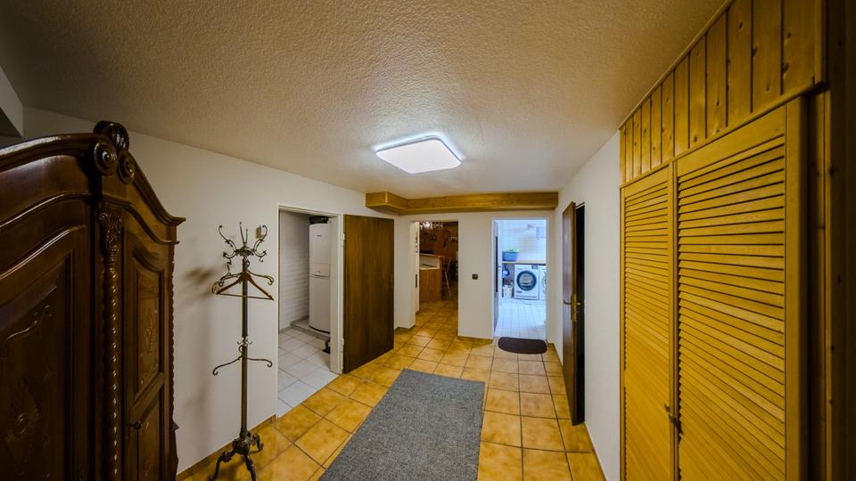 Mehrfamilienhaus, Wohnhaus Köln Kalk - 9 Zimmer, 300 m&sup2;, 950.000&euro; | Angebot:25612819