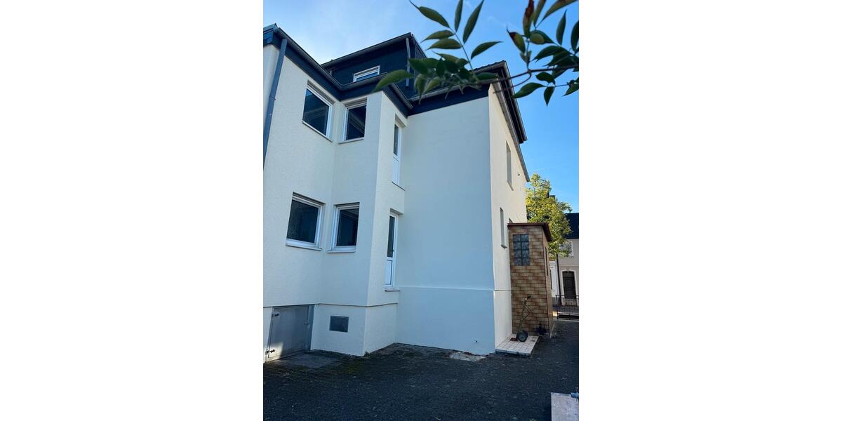 Doppelhaushälfte Siegburg - 7 Zimmer, 180 m&sup2;, 1.600&euro; | Angebot:25237395