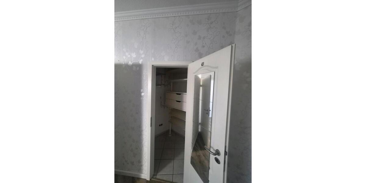 Einfamilienhaus Hennef (Sieg) - 5 Zimmer, 125 m&sup2;, 685.000&euro; | Angebot:26061061