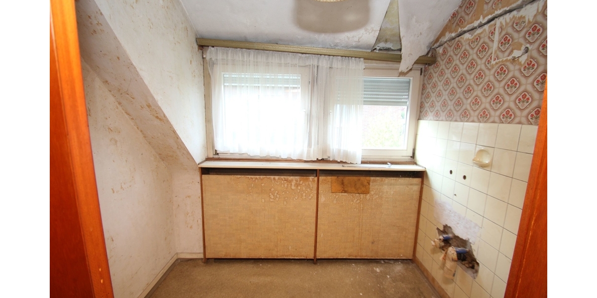 Mit 3D-Rundgang: Ein- bis Zweifamilienhaus in Köln mit weiterem Grundstück - Einfamilienhaus Köln Porz | Angebot:26952538