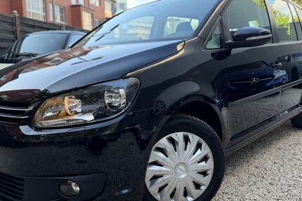 VW Touran 230.000 km 5.450 &euro; Köln 50674