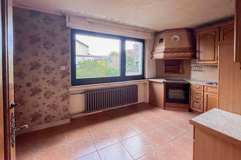 Reihenendhaus mit großem Garten und Garage in Toplage - bereit für Ihre Ideen!