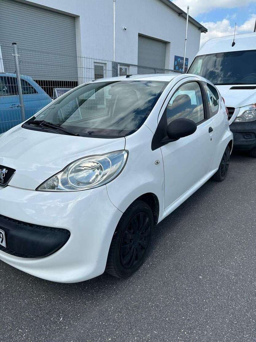 Peugeot 107 206.932 km 2.000 € Merzenich 52399