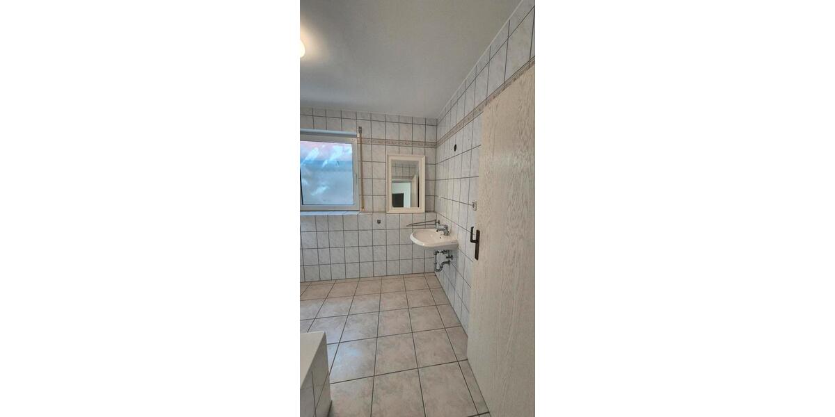 Etagenwohnung Burscheid - 2 Zimmer, 60 m&sup2;, 570&euro; | Angebot:25841769